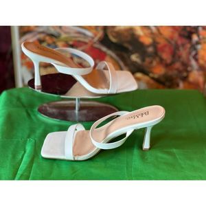 Bella Maria Evelyn White slide in heeled PU sandals size 10